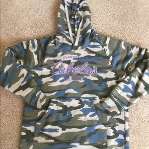 Women’s Cabelas camo hoodie :)
